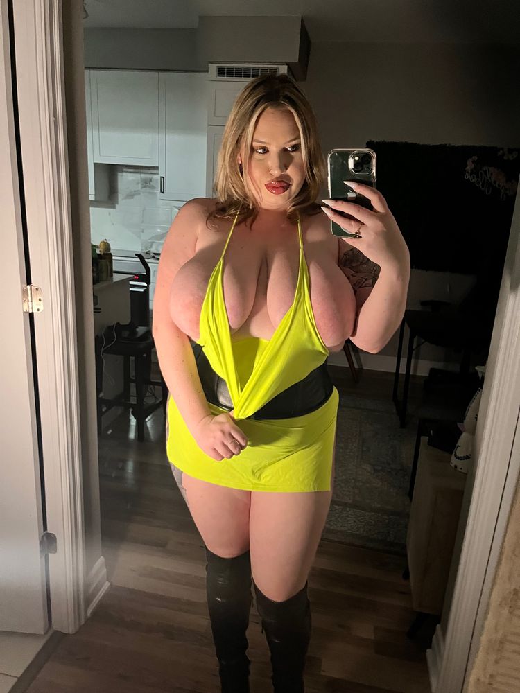Best Nextdoor OnlyFans Accounts abbycannons