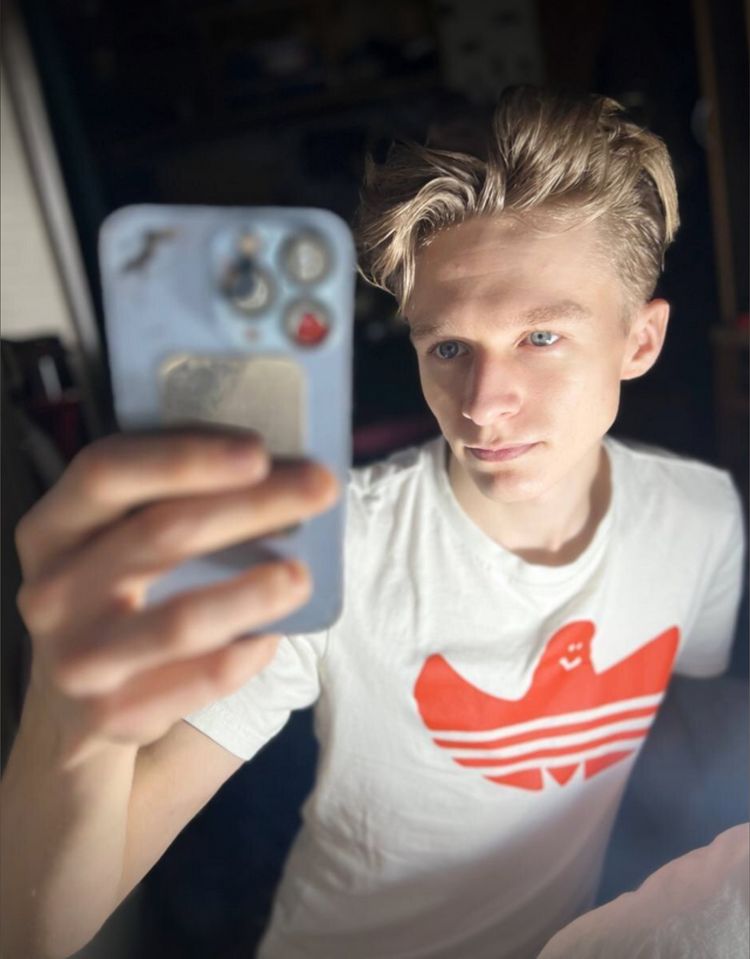 Best Twink OnlyFans Accounts aiden_twink