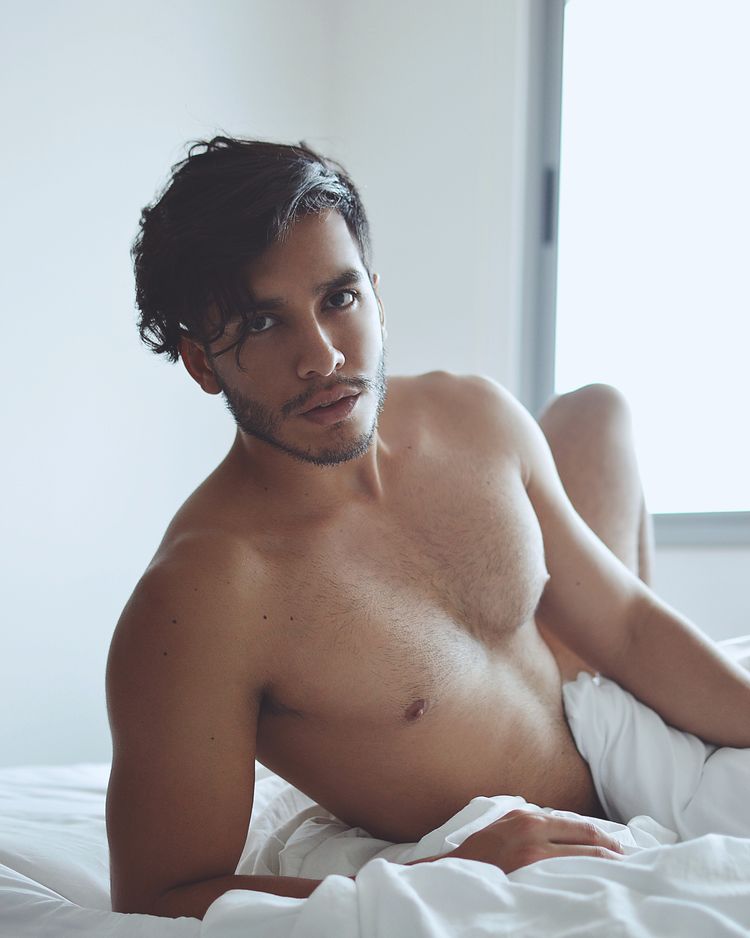 Best Boudoir OnlyFans Accounts andresguedez0
