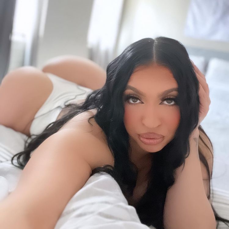 Best Dom OnlyFans Accounts arabiian_doll