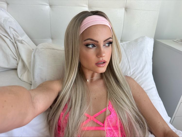 Best Snowbunny OnlyFans Accounts aubreyluvsss