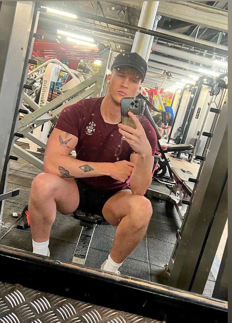 Best Jock OnlyFans Accounts axel65xxx