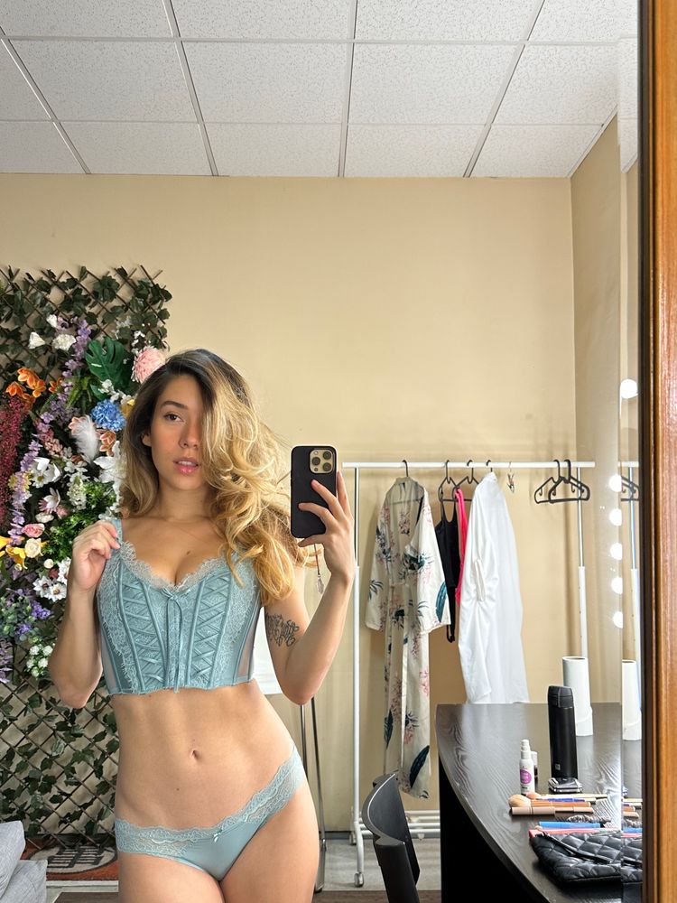 Best Selling Content OnlyFans Accounts bambisparadise