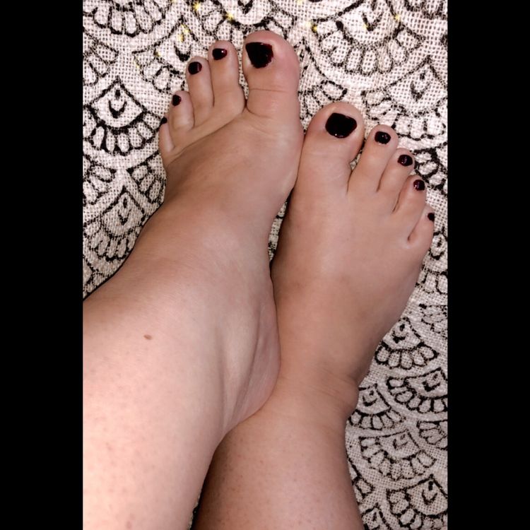 Best Pretty Toes OnlyFans Accounts barefootbunnnie
