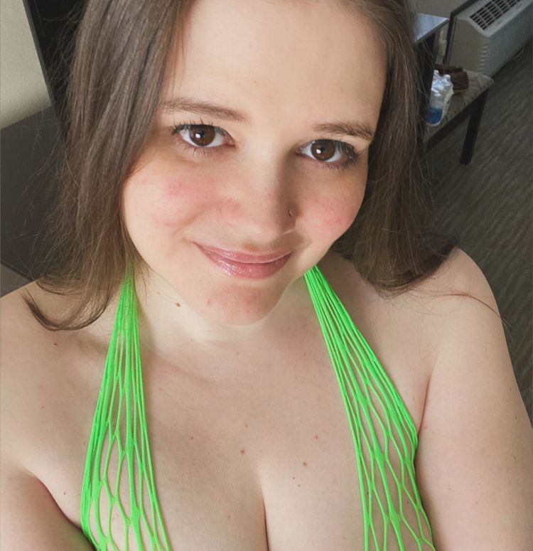 Best Aquarius OnlyFans Accounts bbmaminextdoor