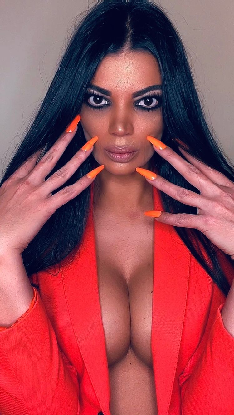 Best Erotic OnlyFans Accounts blackqueenmamy