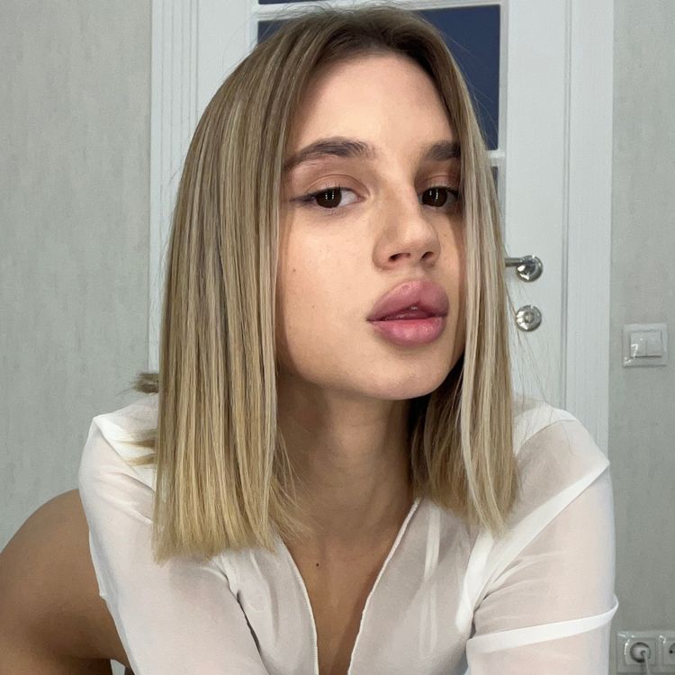 Best Kitten OnlyFans Accounts blondy_violetta