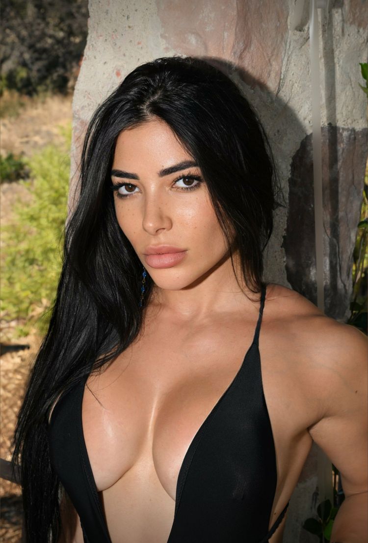 Best Beauty OnlyFans Accounts body_sisters