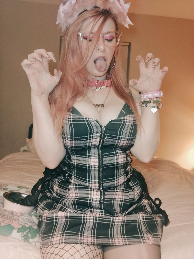 Best Masked OnlyFans Accounts bombshellxbritt