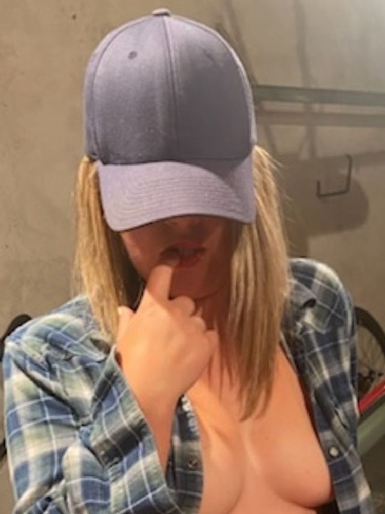 Best Foreplay OnlyFans Accounts cargurlrobyn