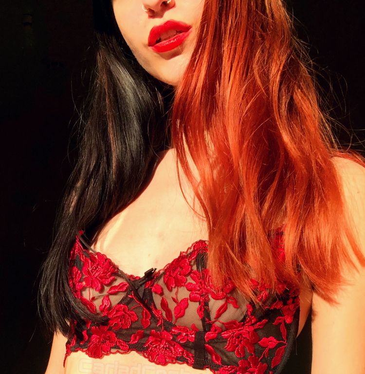 Best Medical OnlyFans Accounts cariadcoch