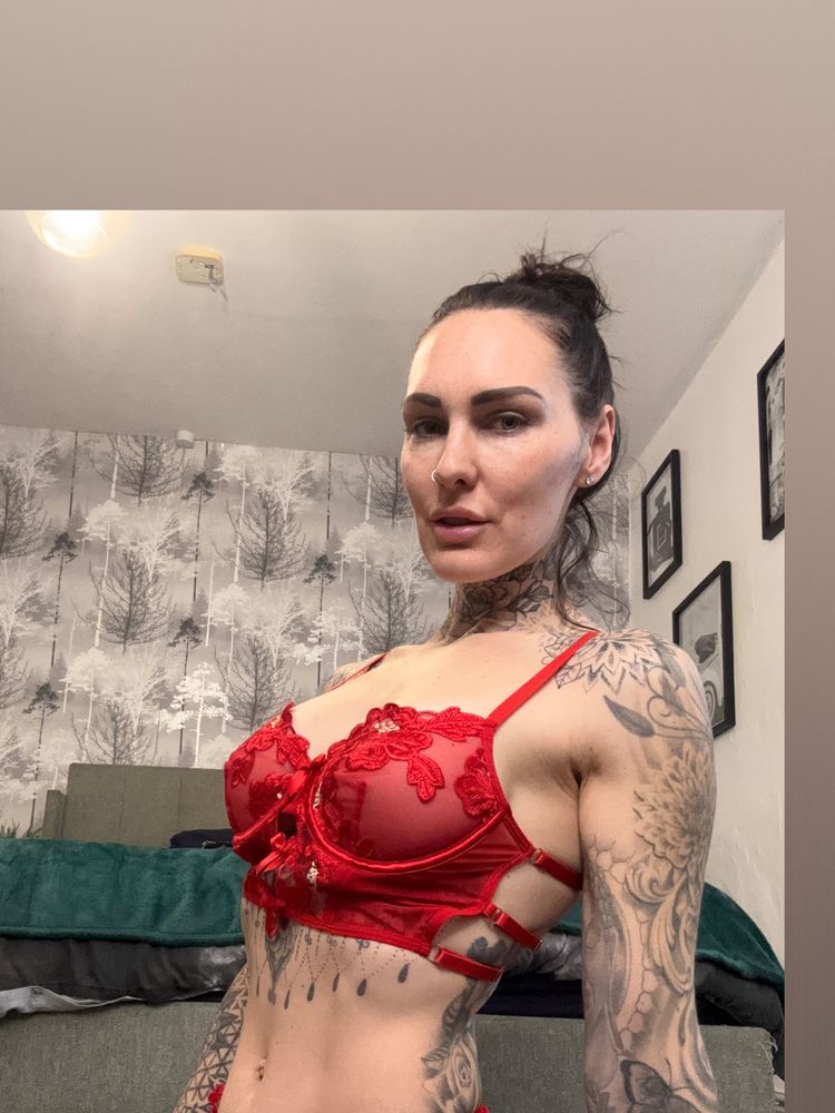 Best Musician OnlyFans Accounts carmen_divine
