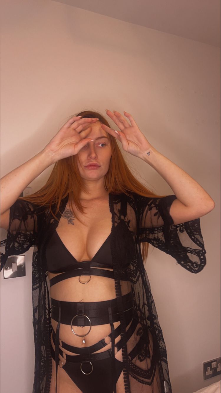 Best Adore OnlyFans Accounts ceej16x