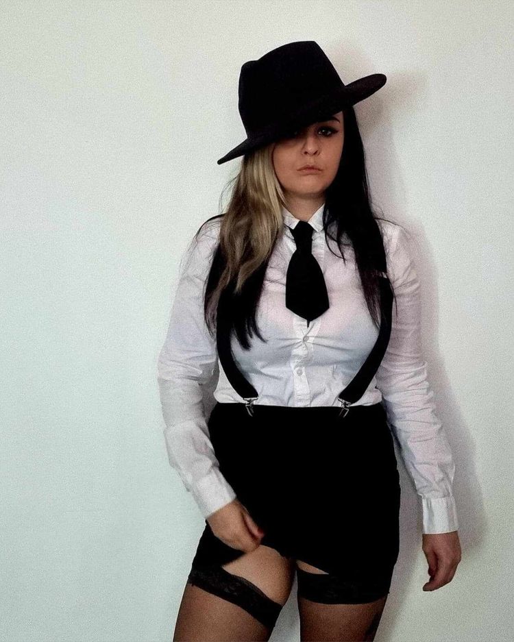 Best Fancy OnlyFans Accounts charleighb_essex