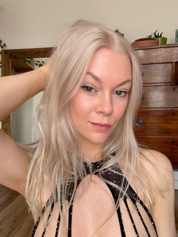 Best Naked Yoga OnlyFans Accounts charliexcums