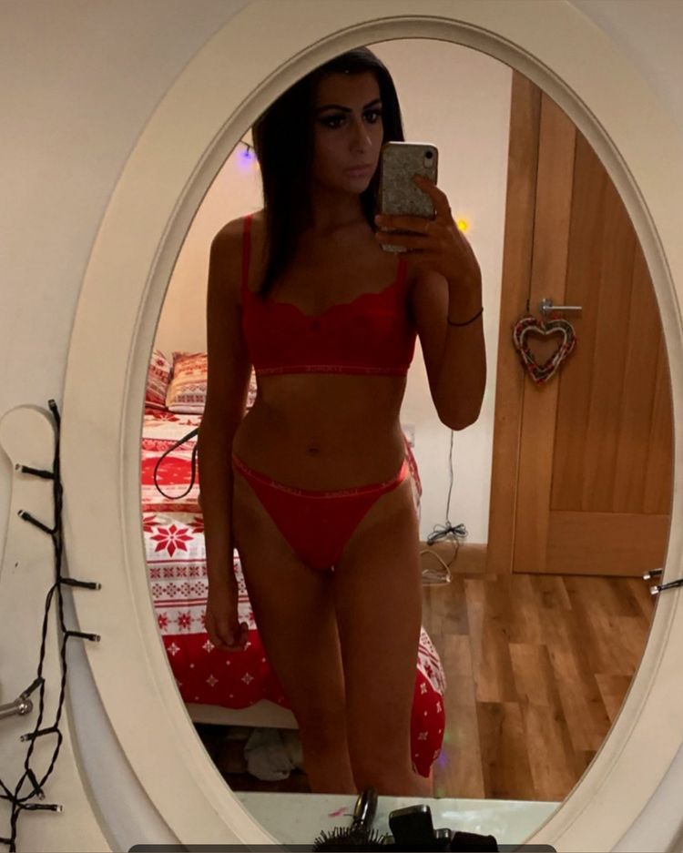 Best Rough Sex OnlyFans Accounts charlottepickering14