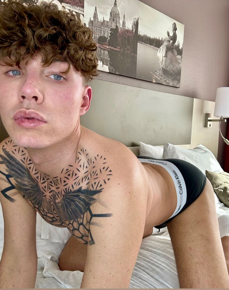 Best Twink OnlyFans Accounts chris_legal