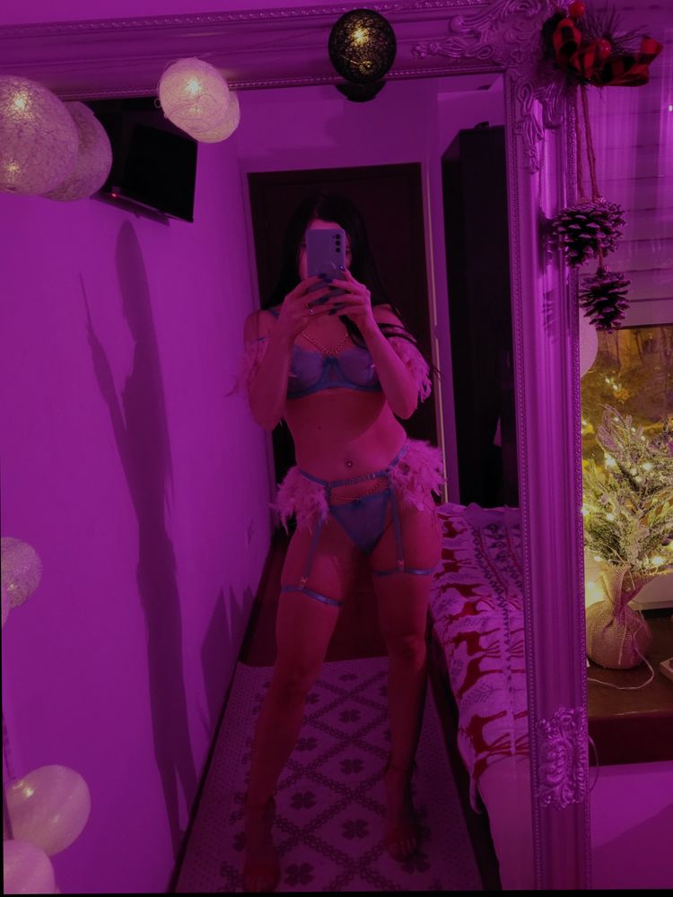Best Throatpie OnlyFans Accounts coconut4u