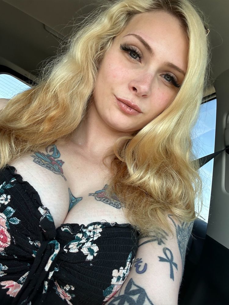 Best Entice OnlyFans Accounts courtneycorset