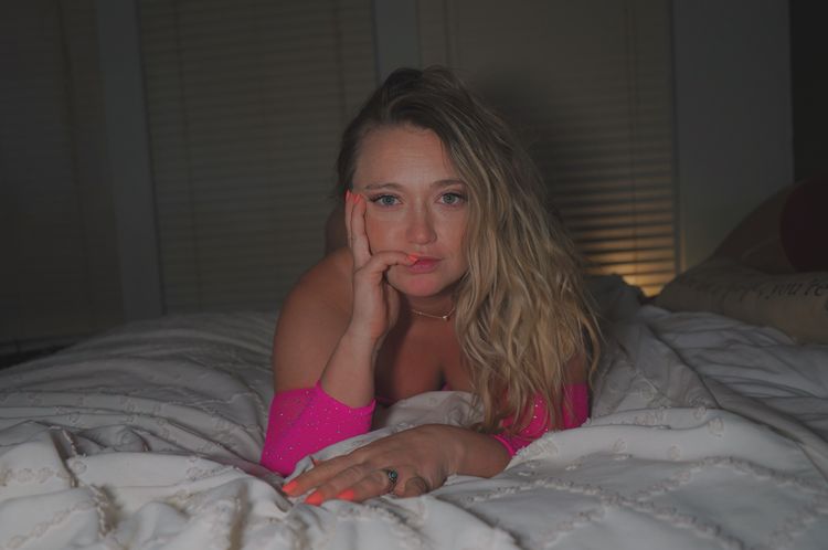 Best Thick Thighs OnlyFans Accounts daniraisor