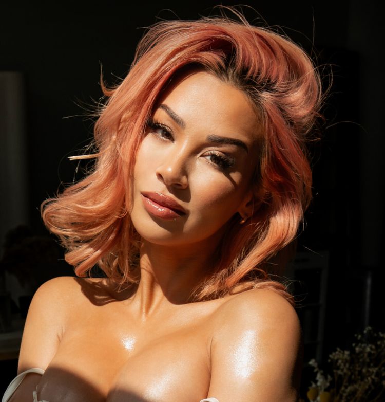 Best OnlyFans Accounts Canada dannierielfree
