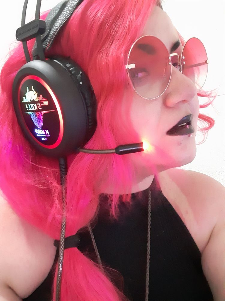 Best Golden Shower OnlyFans Accounts darkpeachdemon