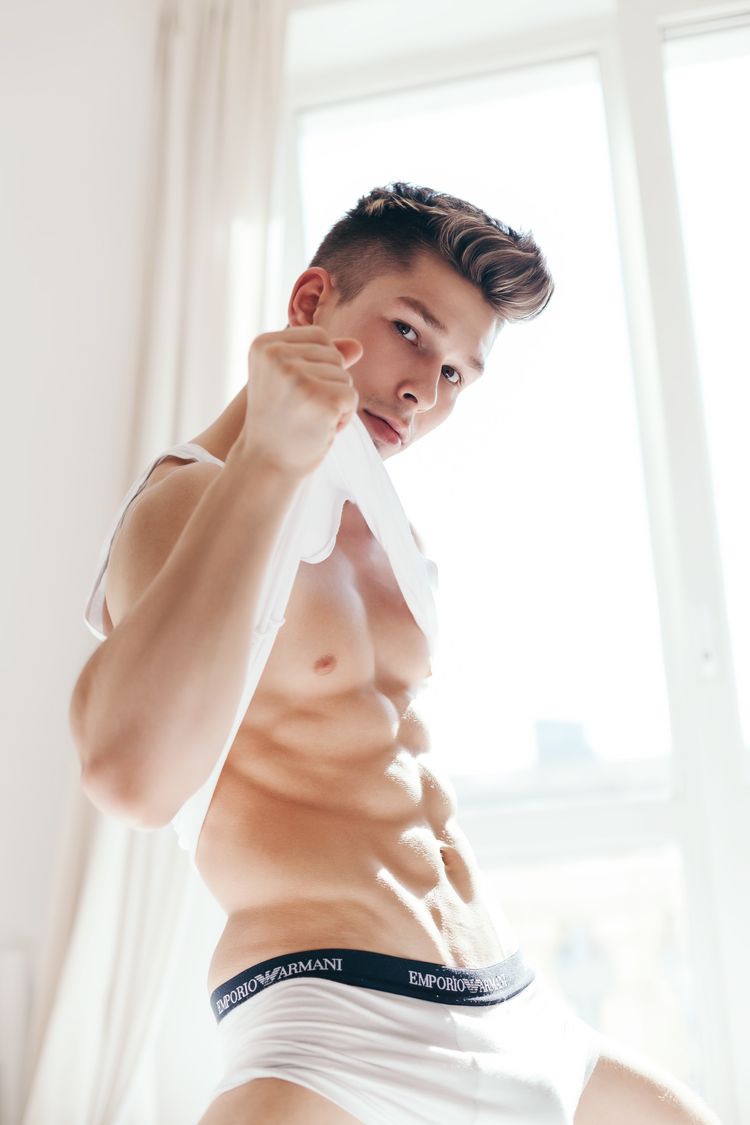 Best Muscle OnlyFans Accounts destroyboy