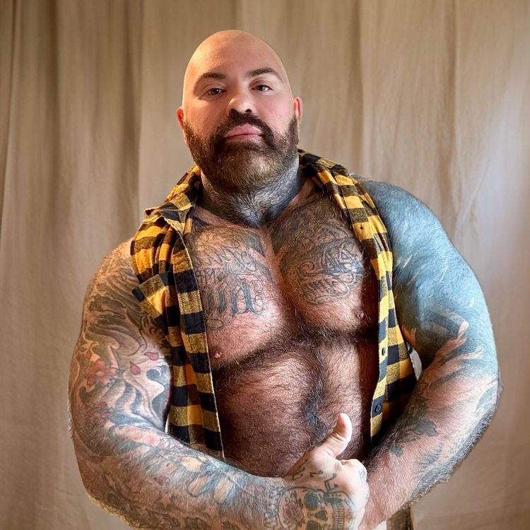 Best Glory Hole OnlyFans Accounts djemelloxxx