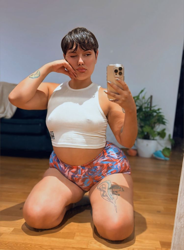 Best Small Tits OnlyFans Accounts dollyflynne