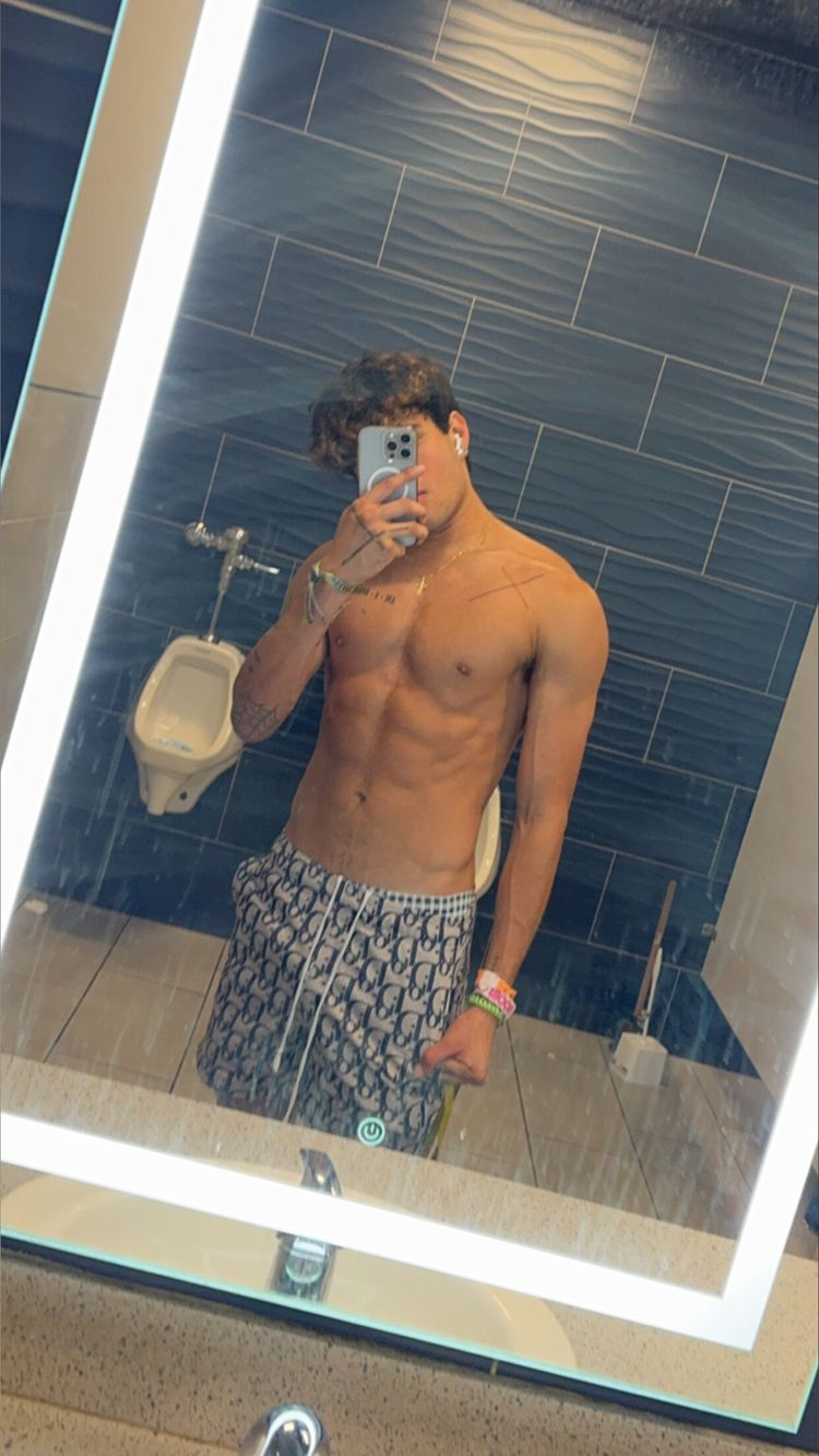 Best Orlando OnlyFans Creators eddscruz