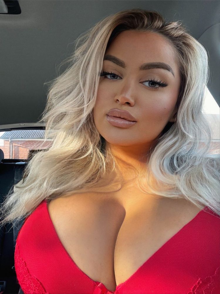 Best Stepsister OnlyFans Accounts emiliapetrova