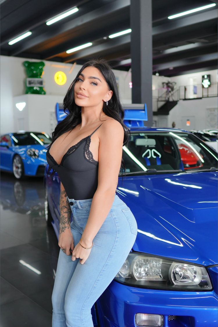 Best Baddie OnlyFans Accounts emjayplaysfree