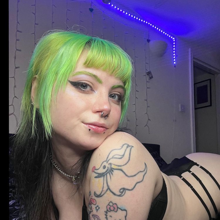 Best Fae OnlyFans Accounts emofwog