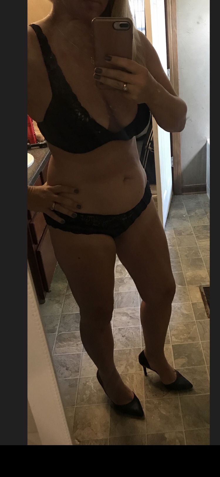 Best Gloryhole OnlyFans Accounts gloryholehotwife