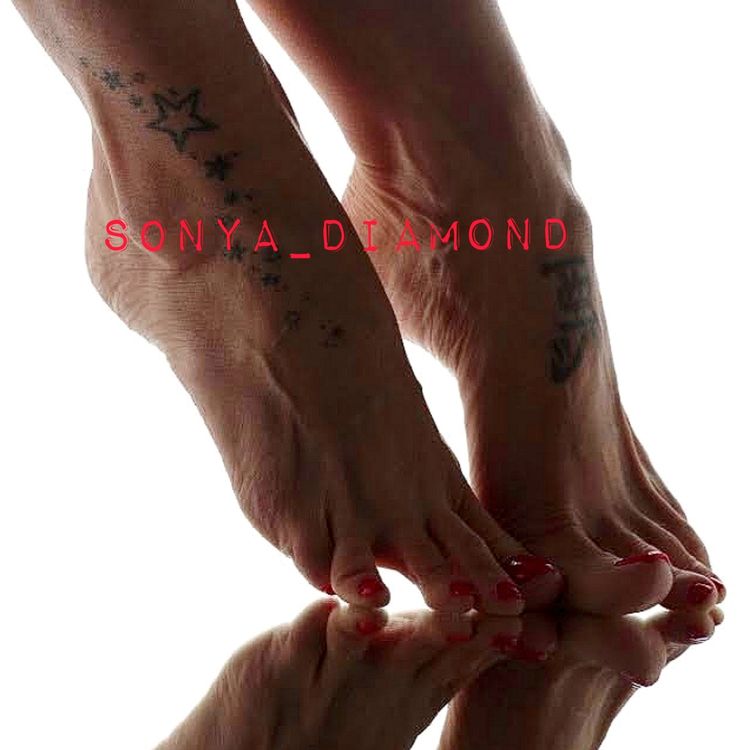 Best Ass Worship OnlyFans Accounts goddess_sonya