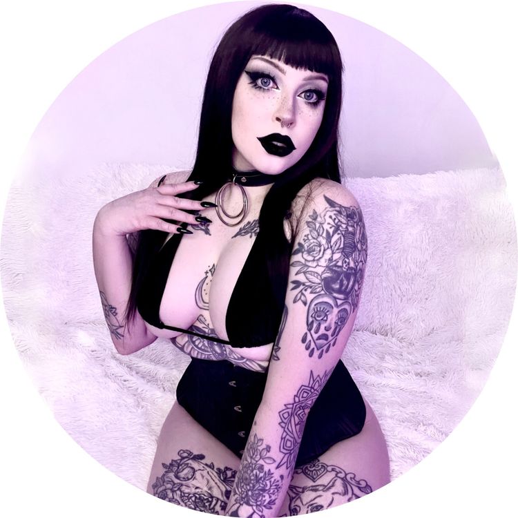 Best Mechanic OnlyFans Accounts gothpixi