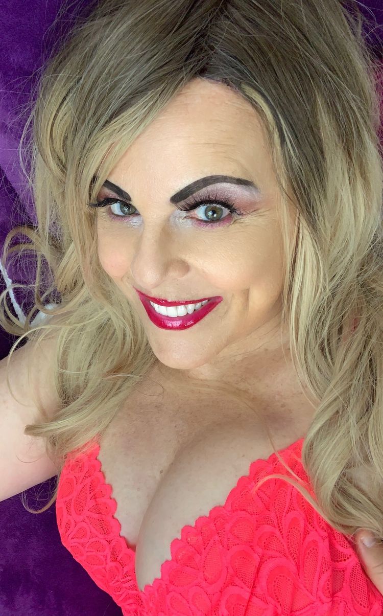 Best Body Positive OnlyFans Accounts gracefragacomedy