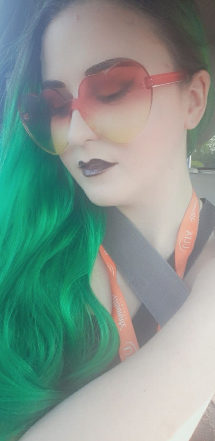 Best Green Hair OnlyFans Accounts greenlightbabe