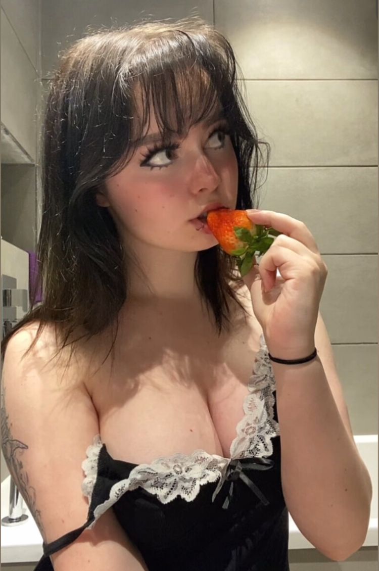 Best Goth OnlyFans Accounts healsl9t