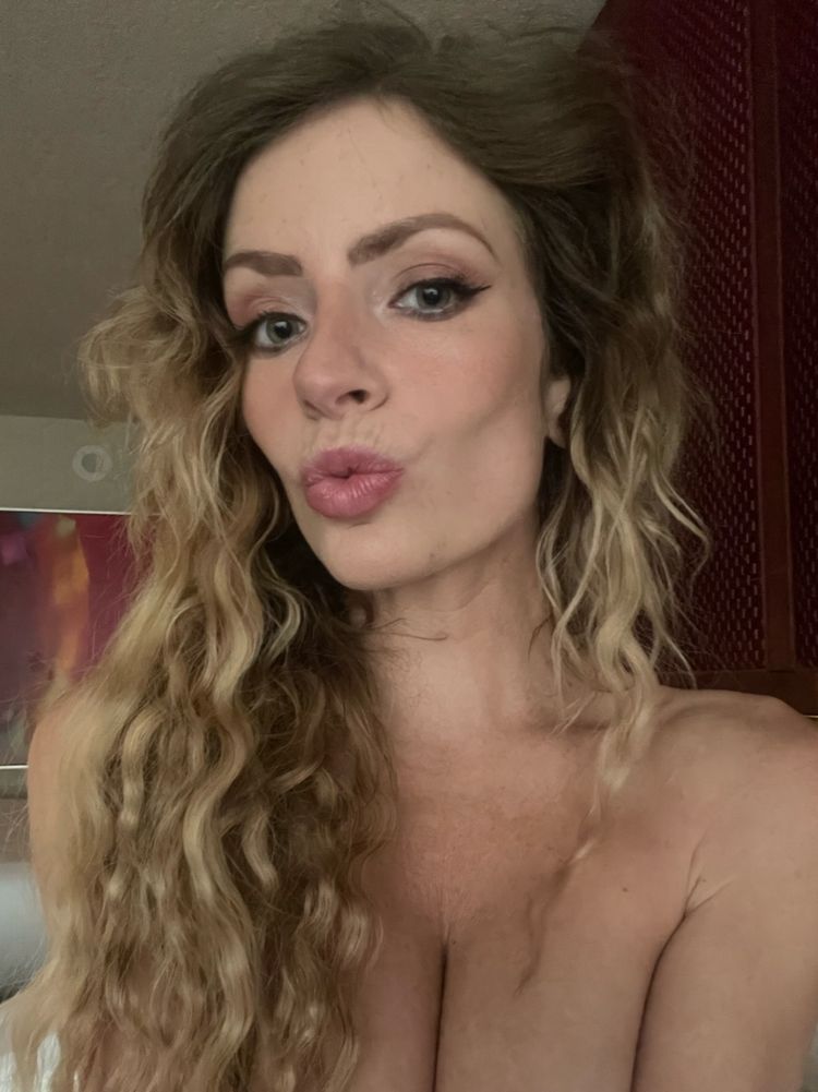 Best Freak OnlyFans Accounts heyitscodee