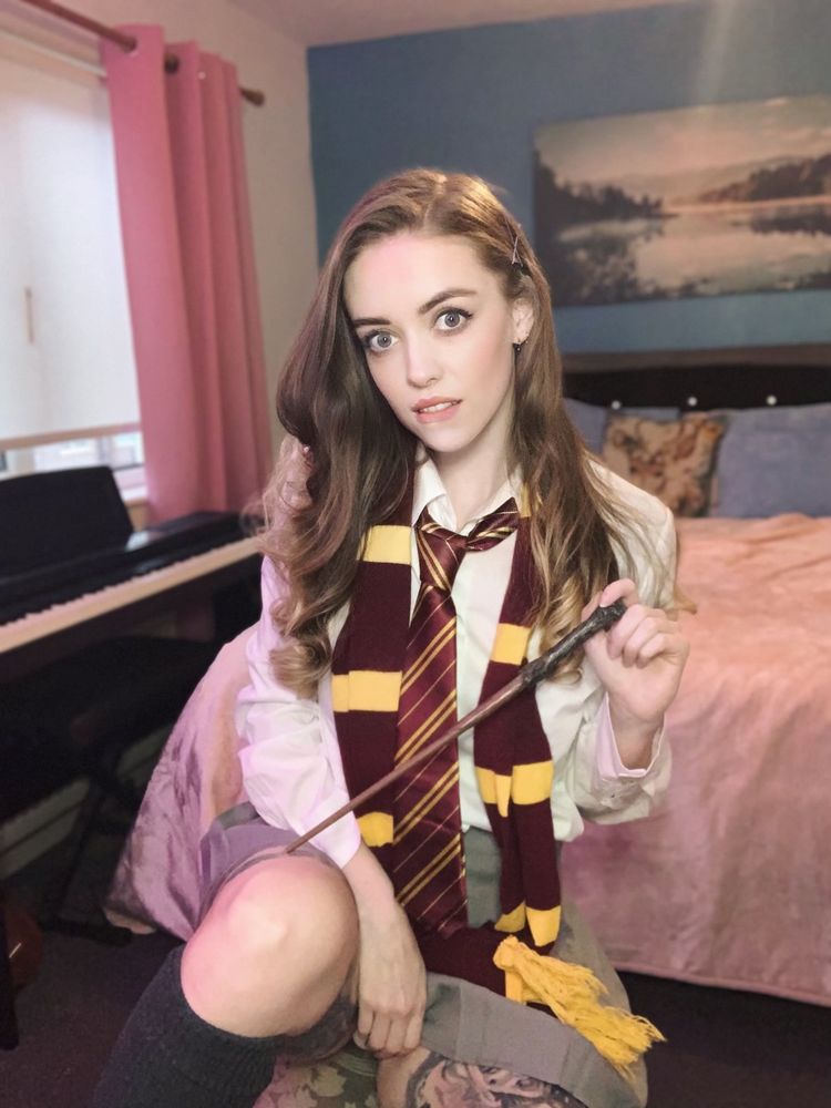 Best Dress OnlyFans Accounts highlandbunny
