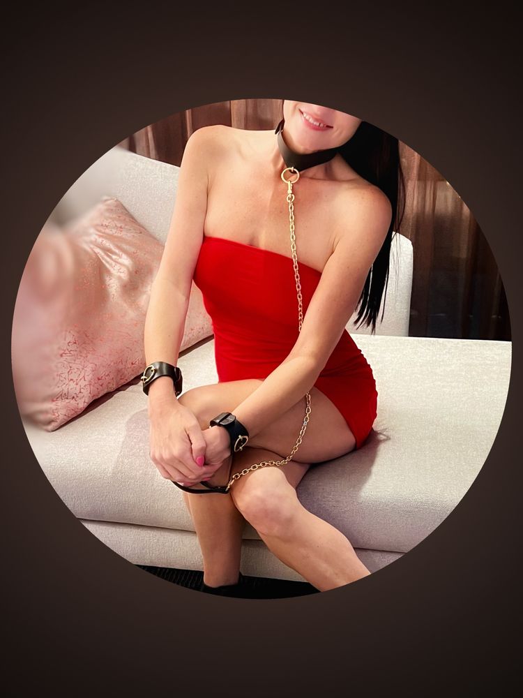 Best Niche OnlyFans Accounts hotwife4oldermen