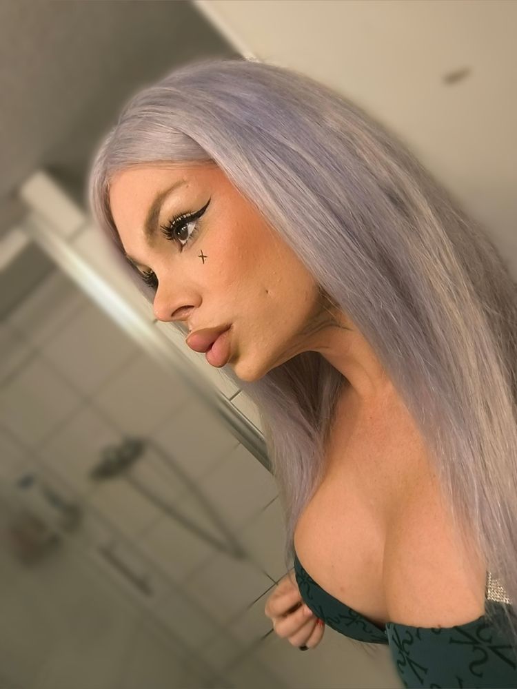 Best Shemale OnlyFans Accounts irisweet