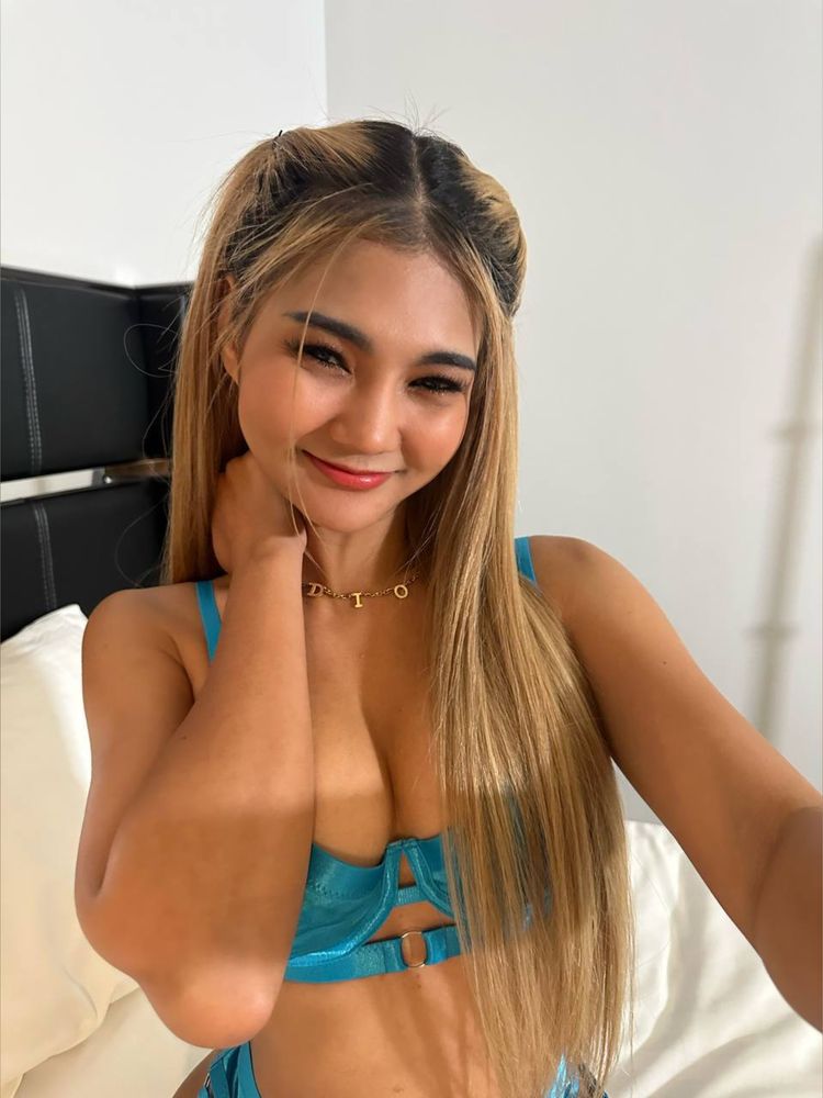 Best High Heels OnlyFans Accounts jannybb
