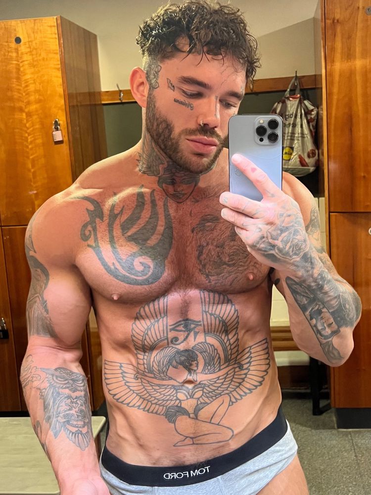 Best Uncut OnlyFans Accounts joelb1989