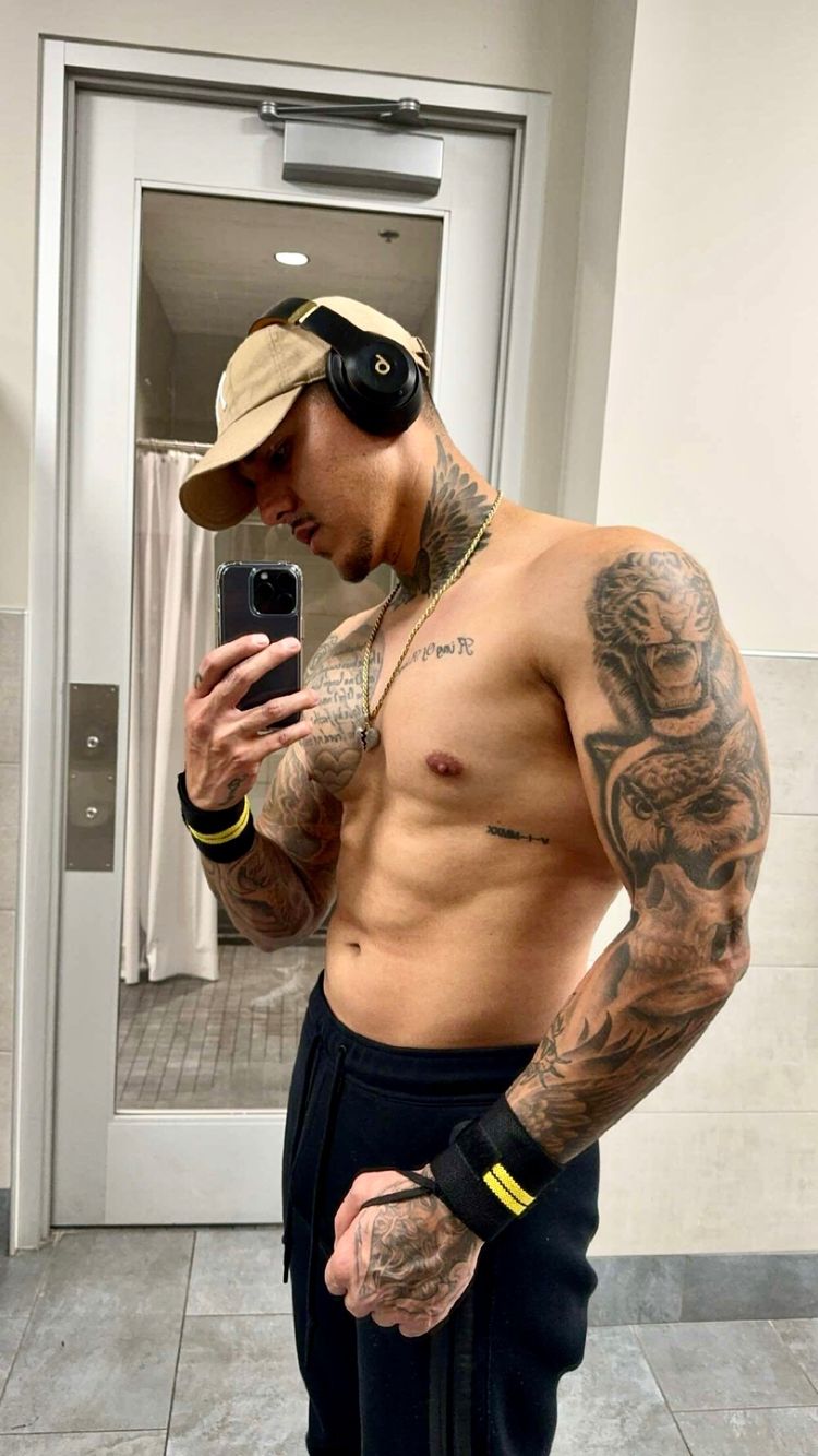Best Bitch OnlyFans Accounts johnny2iccyy