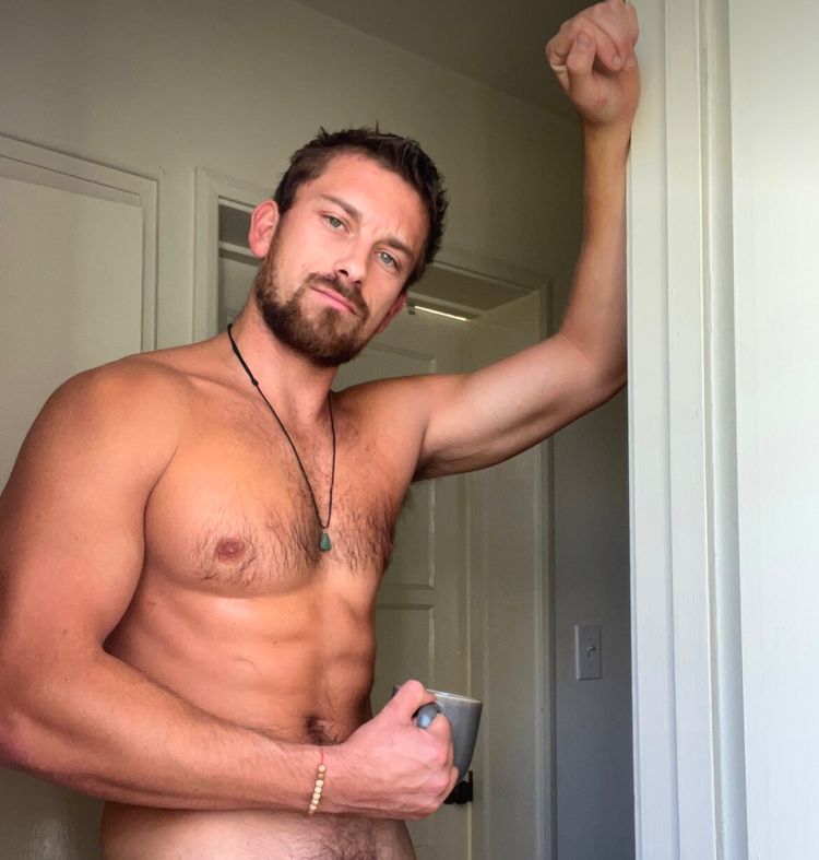 Best Naked Workout OnlyFans Accounts johnnykracken