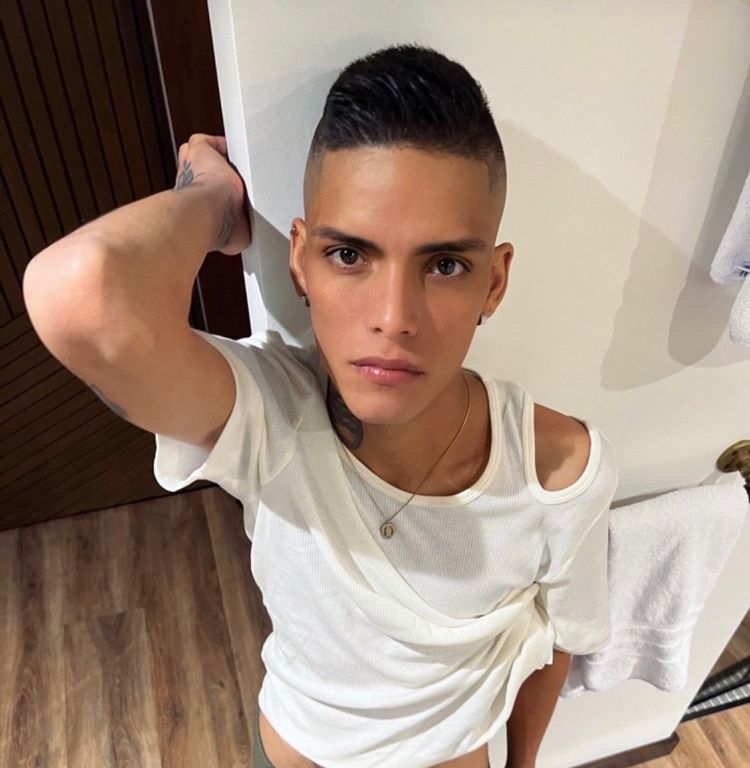 Best Monster OnlyFans Accounts julian_gomez