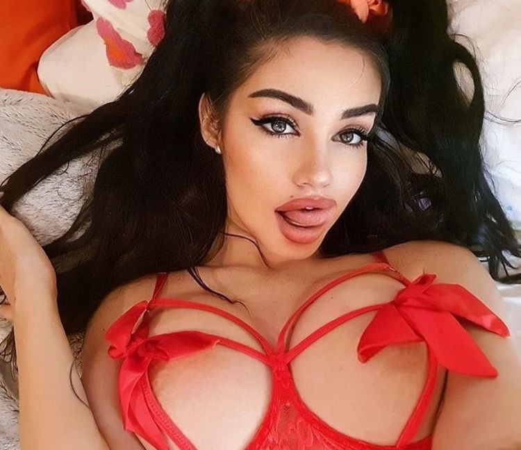 Best European OnlyFans Accounts karlabellucci