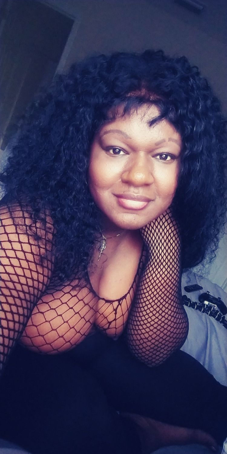 Best Ballbusting OnlyFans Accounts kaylabnxx